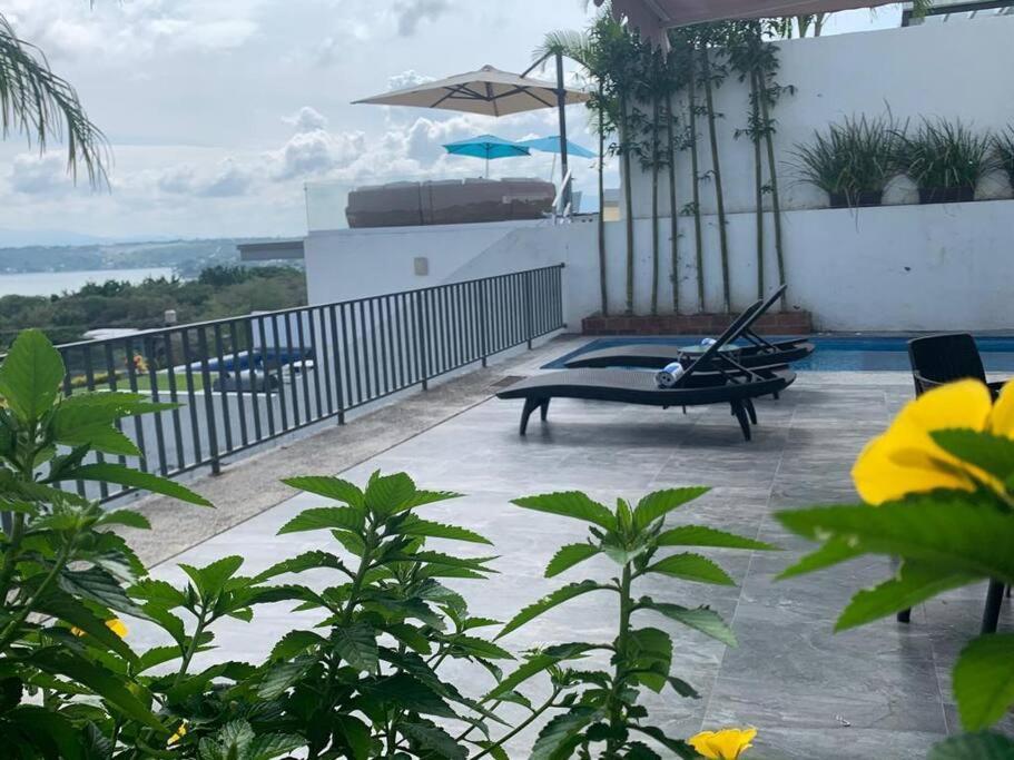Vistalago Villa Tequesquitengo Luaran gambar